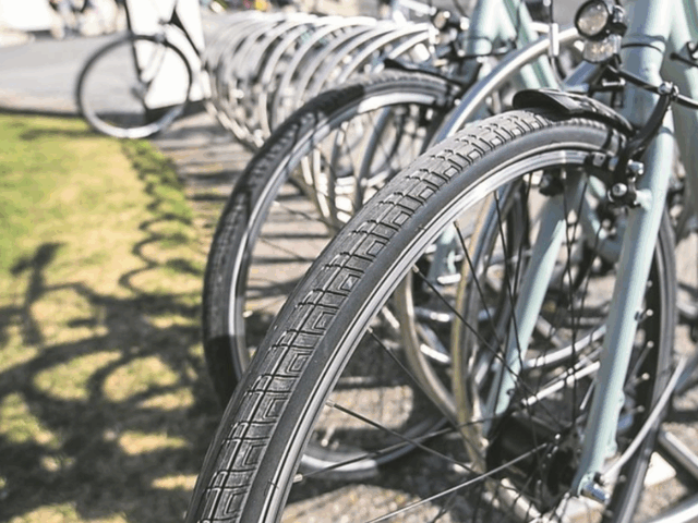 plusieurs vélos