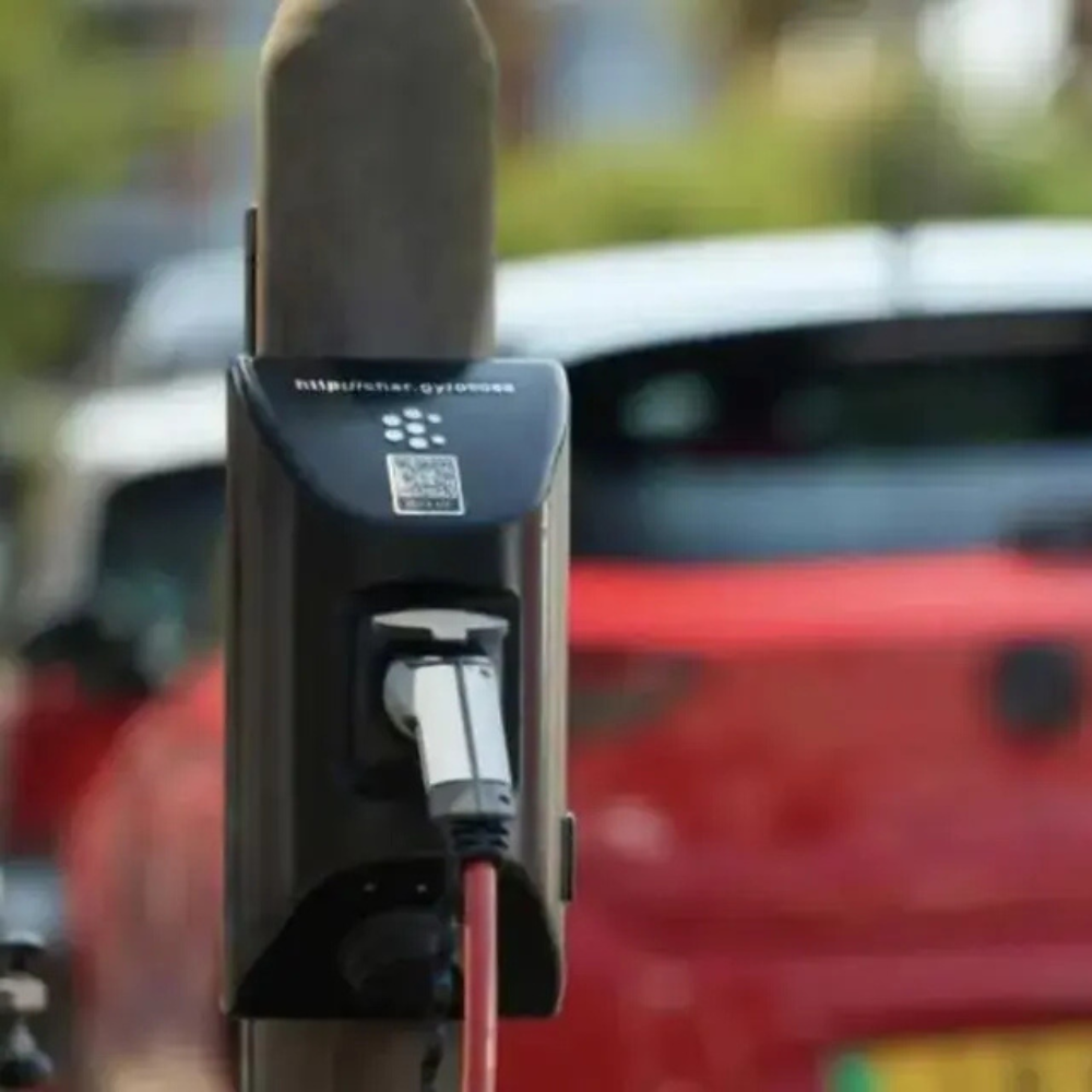 Borne de recharge sur un lampadaire