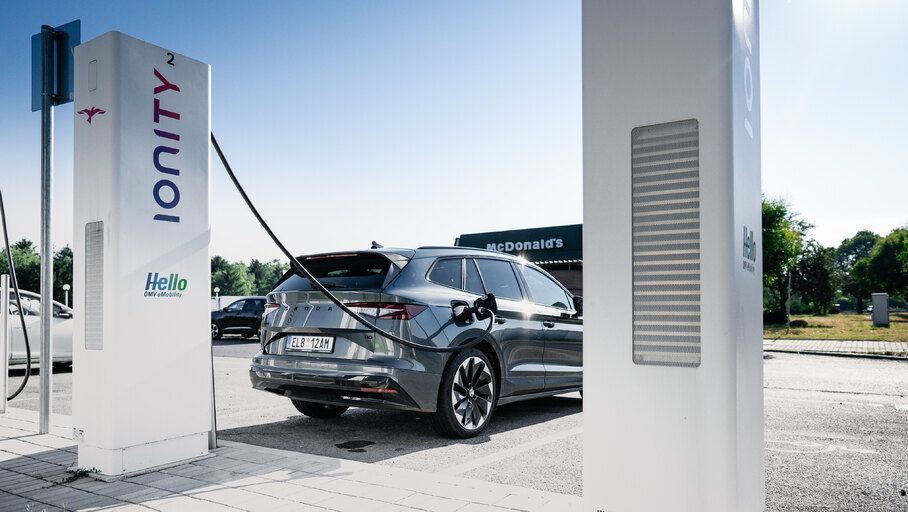 borne de recharge Ionity