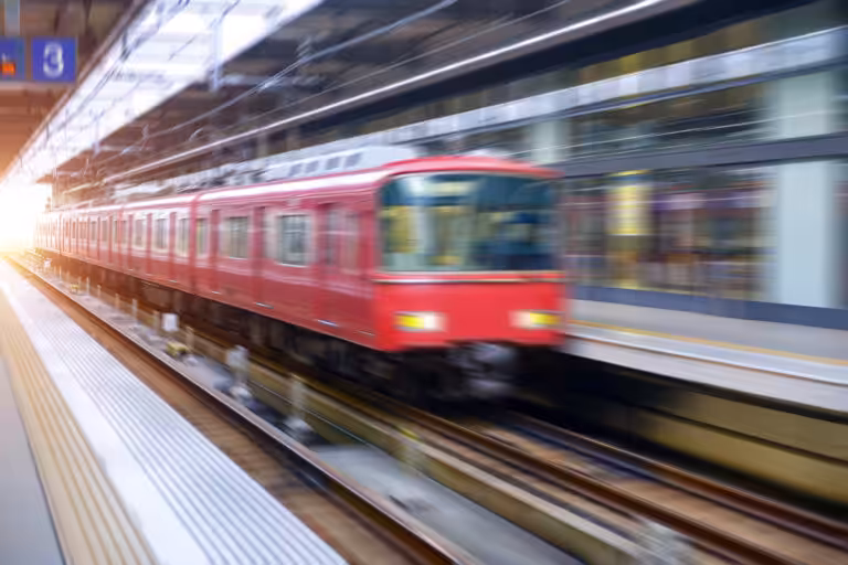 platform with train movement
